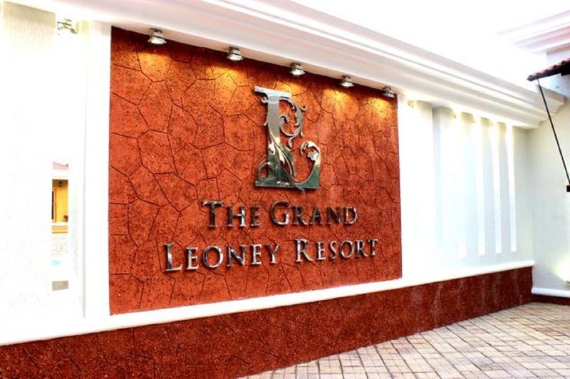 The Grand Leoney Resort Vagator Exterior photo