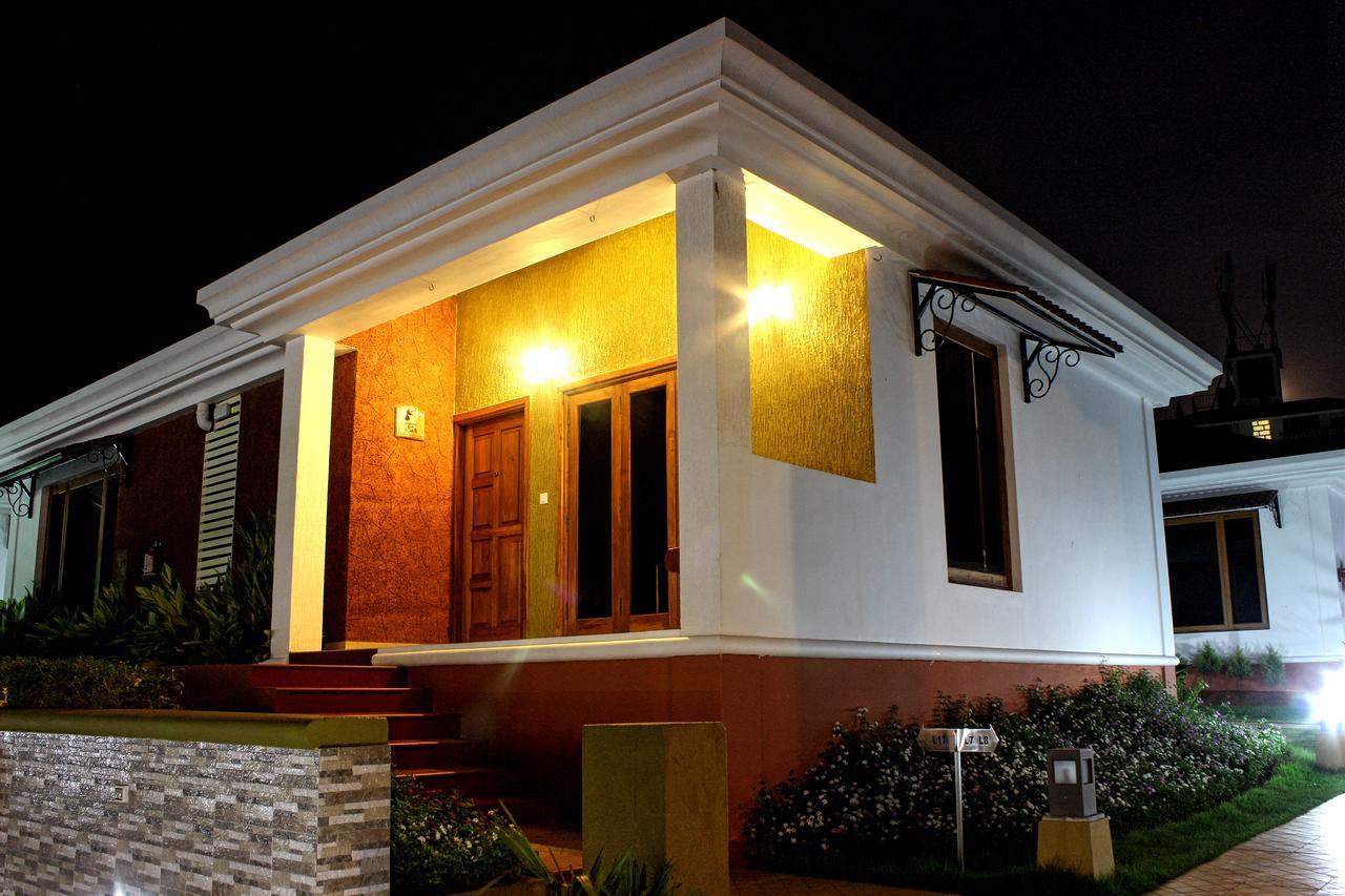 The Grand Leoney Resort Vagator Exterior photo